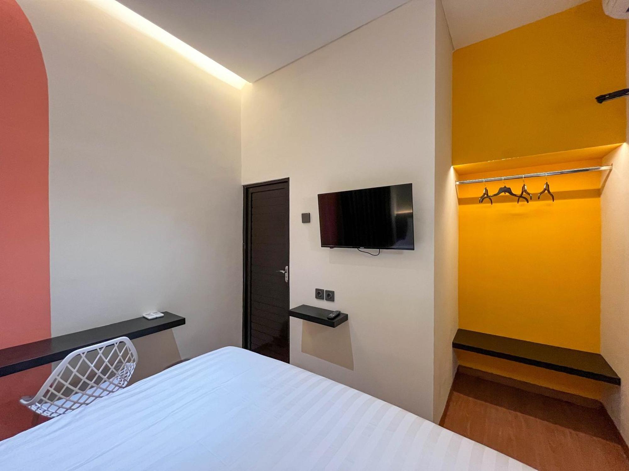 Sans Hotel Premiere Majapahit Семаранг Экстерьер фото