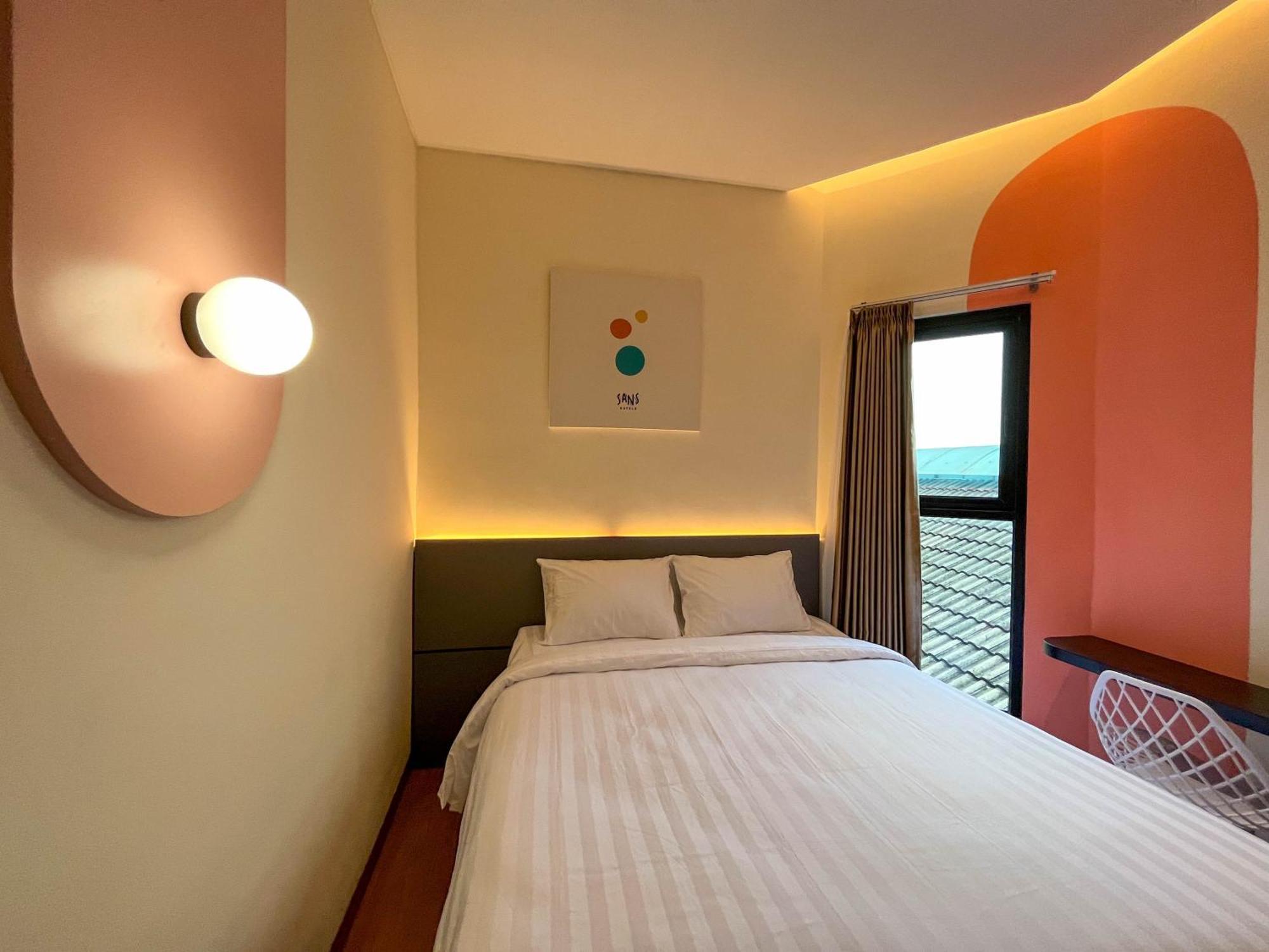 Sans Hotel Premiere Majapahit Семаранг Экстерьер фото