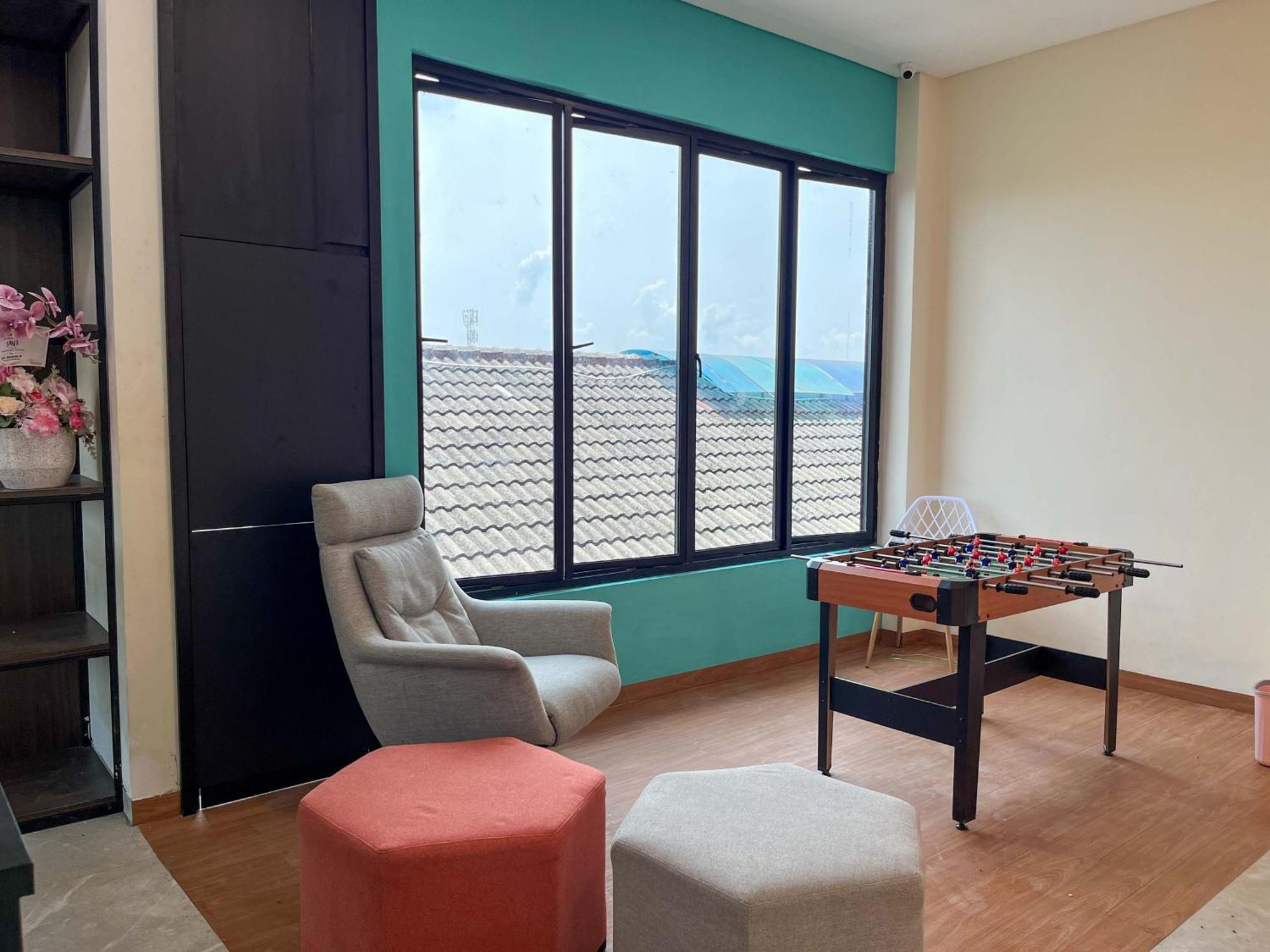 Sans Hotel Premiere Majapahit Семаранг Экстерьер фото
