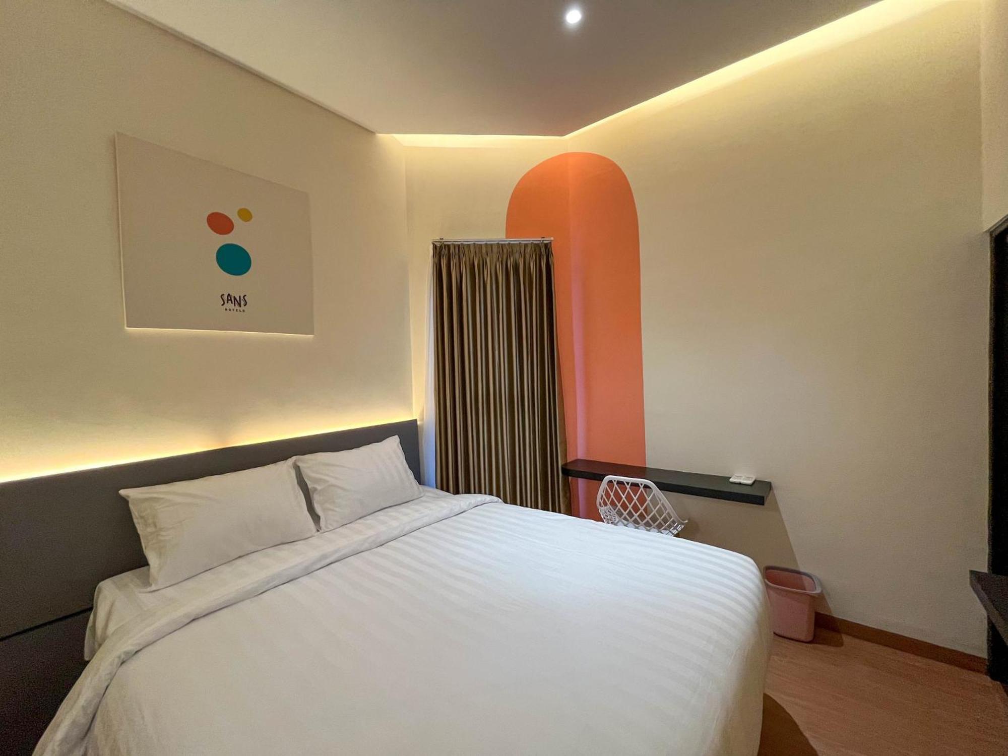 Sans Hotel Premiere Majapahit Семаранг Экстерьер фото