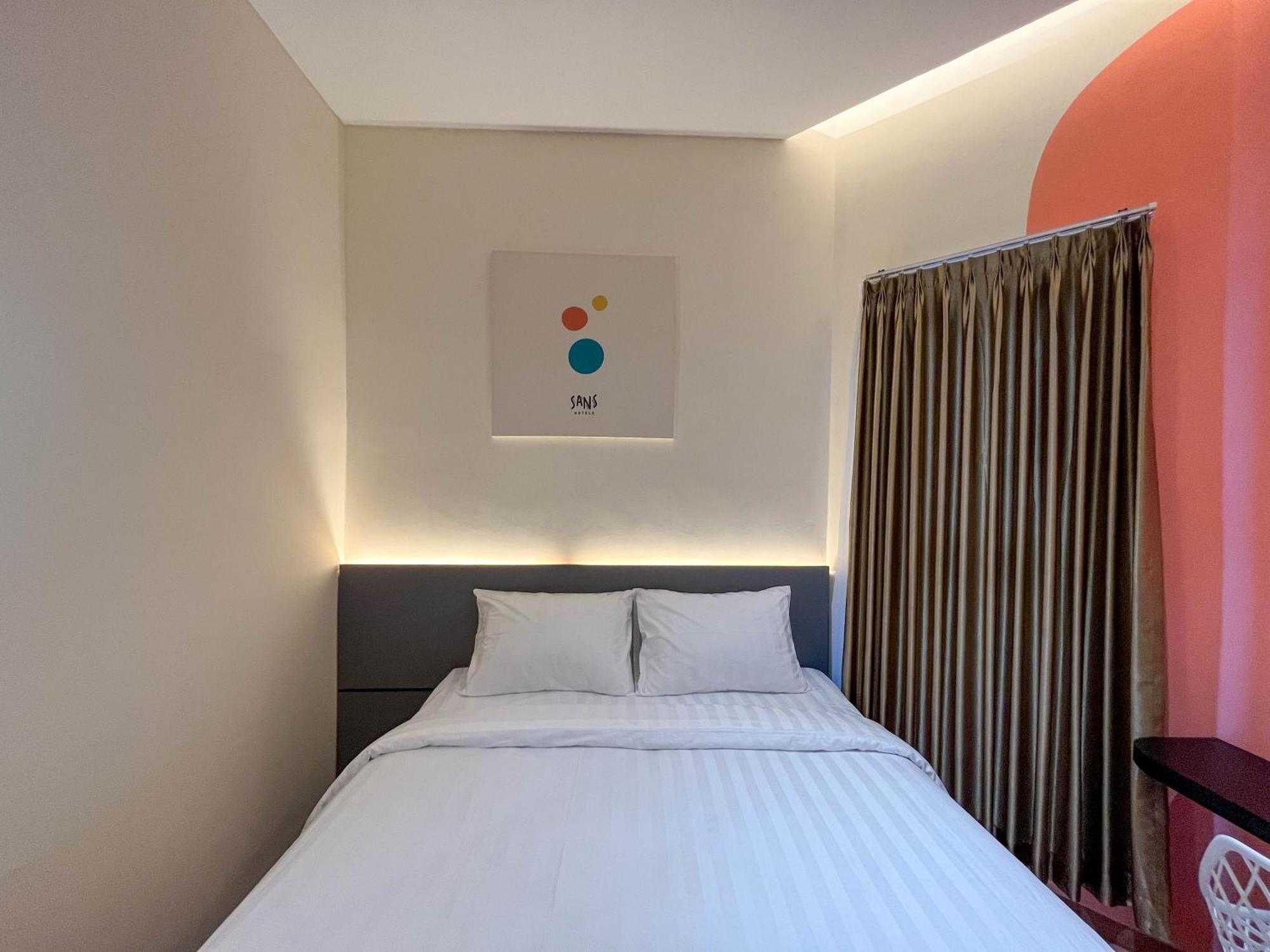 Sans Hotel Premiere Majapahit Семаранг Экстерьер фото